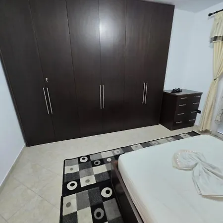 Keesi 3 * Durrës